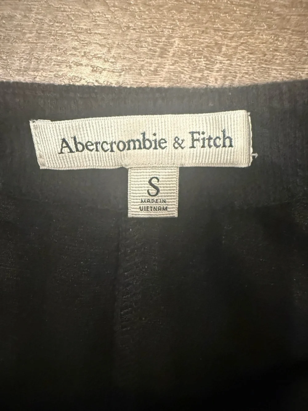 Abercrombie & Fitch Black A-Line Mini Skirt with Front Ring Zip. Size Small - Picture 2 of 3